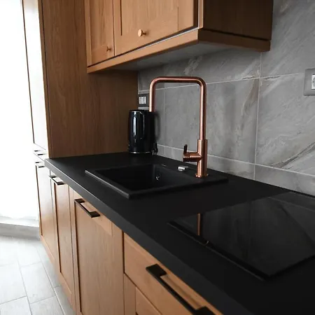 Alezzi Luxury Apartament *