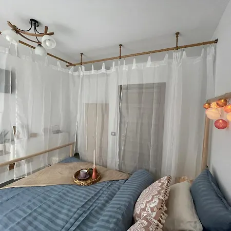 Alezzi Luxury Apartament Apartment Navodari