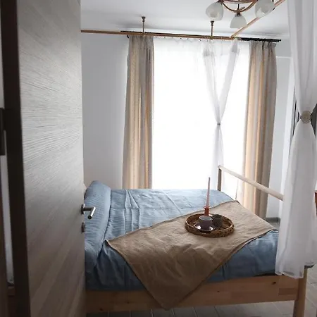 Alezzi Luxury Apartament *